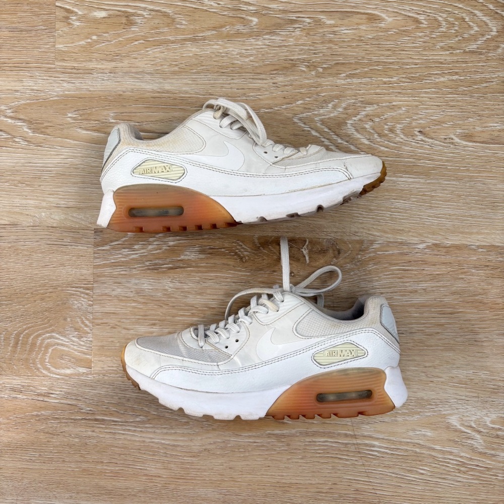 Nike Air Max White Sneakers woman’s size 6